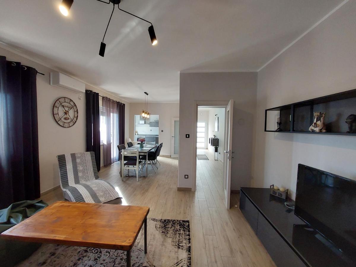 Family Apartment Cathy Galižana Dış mekan fotoğraf