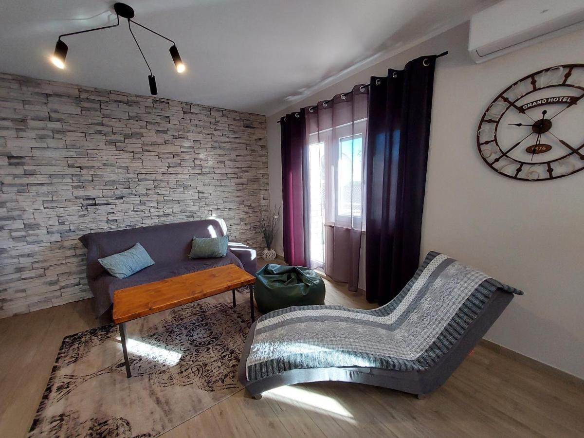 Family Apartment Cathy Galižana Dış mekan fotoğraf