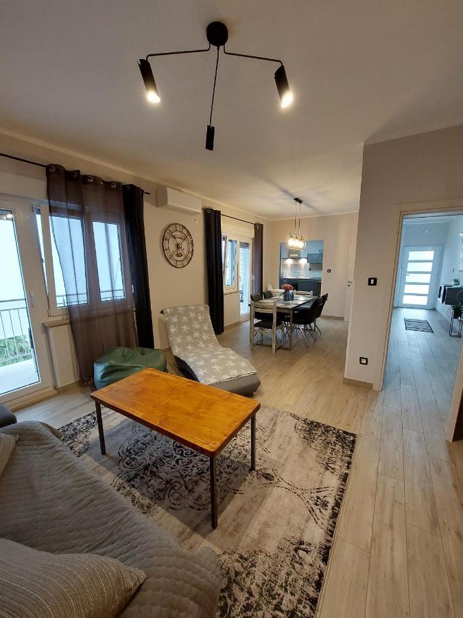 Family Apartment Cathy Galižana Dış mekan fotoğraf